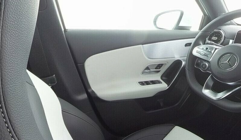 Mercedes-Benz A 200 d Premium AMG Line pieno