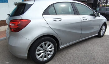 Mercedes-benz A180 d pieno