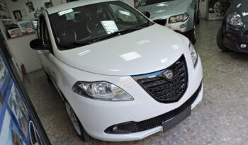 Lancia Ypsilon Nuove usate km0 aziendali pieno