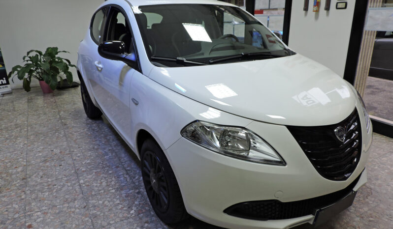 Lancia Ypsilon Nuovo e usato pieno