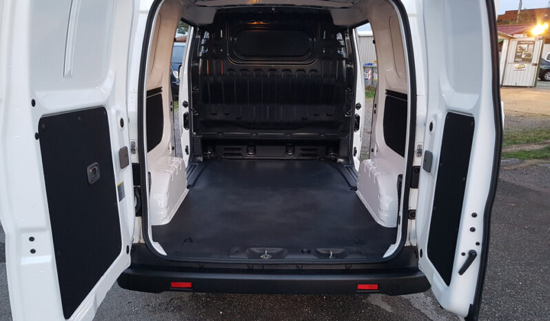 Nissan NV200 pieno