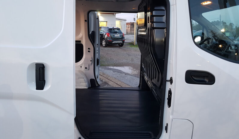 Nissan NV200 pieno