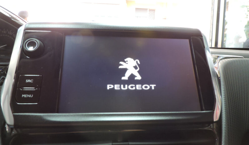 Peugeot 2008 Nuove e Usate Taxi pieno