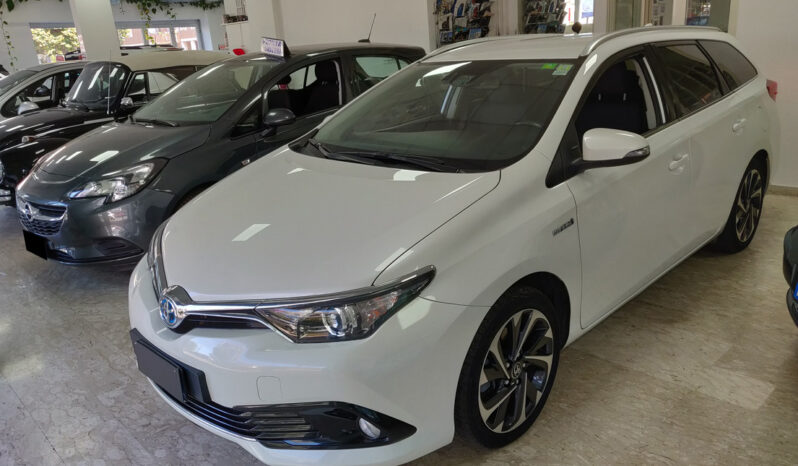 Toyota Auris Touring Sports 1.8 Hybrid pieno