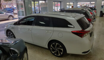 Toyota Auris Touring Sports 1.8 Hybrid pieno