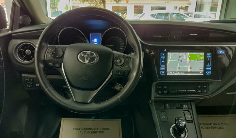 Toyota Auris Touring Sports 1.8 Hybrid pieno