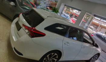 Toyota Auris Touring Sports 1.8 Hybrid pieno