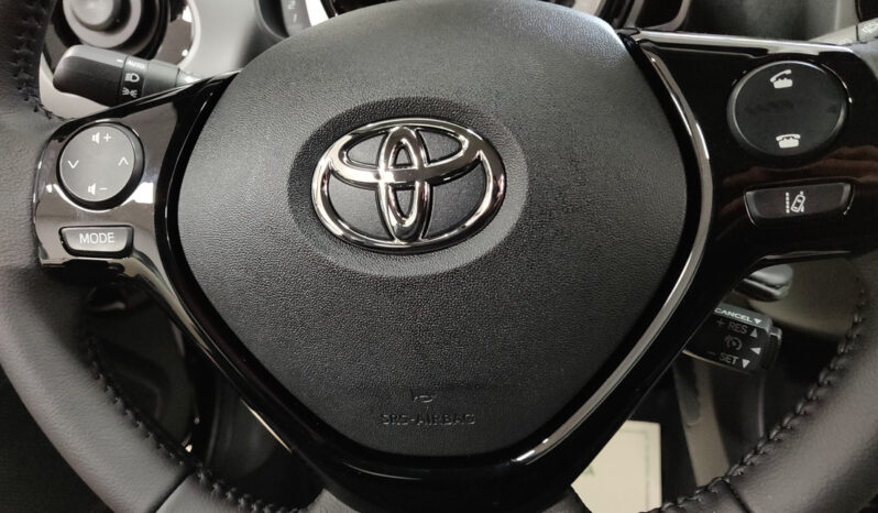 Toyota Aygo Nuove usate km0 aziendali pieno