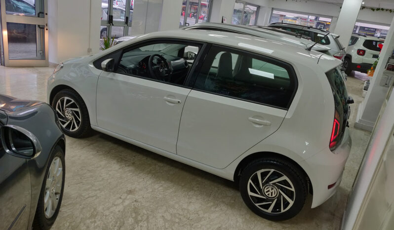 Volkswagen UP! Nuove usate km0 aziendali pieno