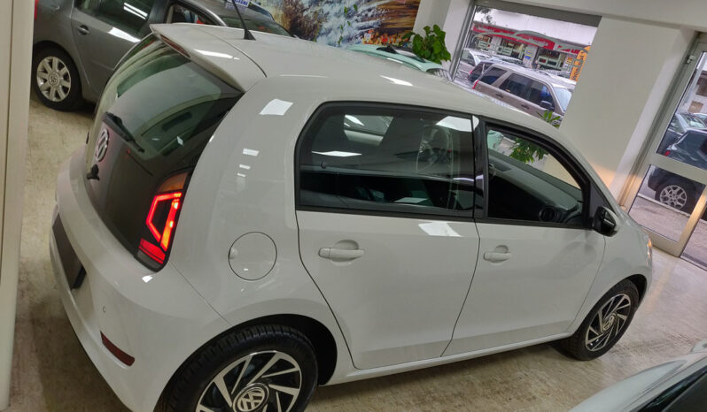 Volkswagen UP! Nuove usate km0 aziendali pieno