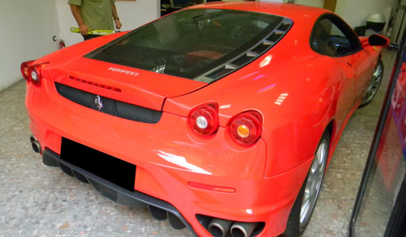 Ferrari F430 pieno
