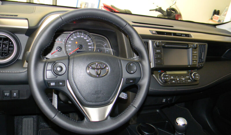 Toyota Rav 4 2.0 D-4D 2WD Active pieno