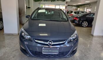 Opel Astra 1.4 Sports Tourer pieno