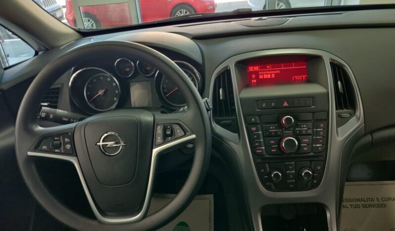 Opel Astra 1.4 Sports Tourer pieno