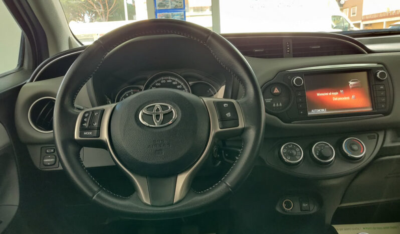 Toyota Yaris Vari Colori pieno