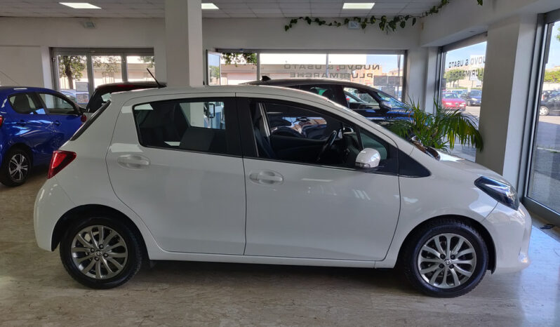 Toyota Yaris Vari Colori pieno