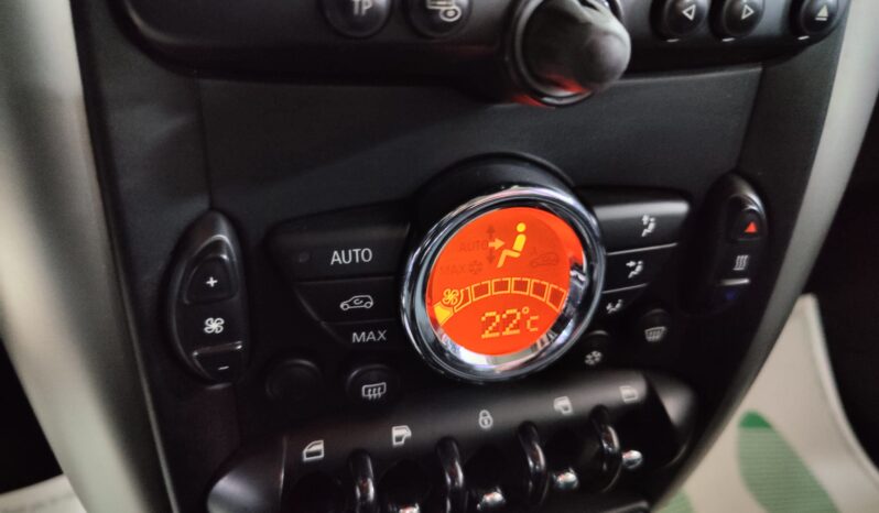 Mini Cooper D Countryman 1.6 ALL4 pieno