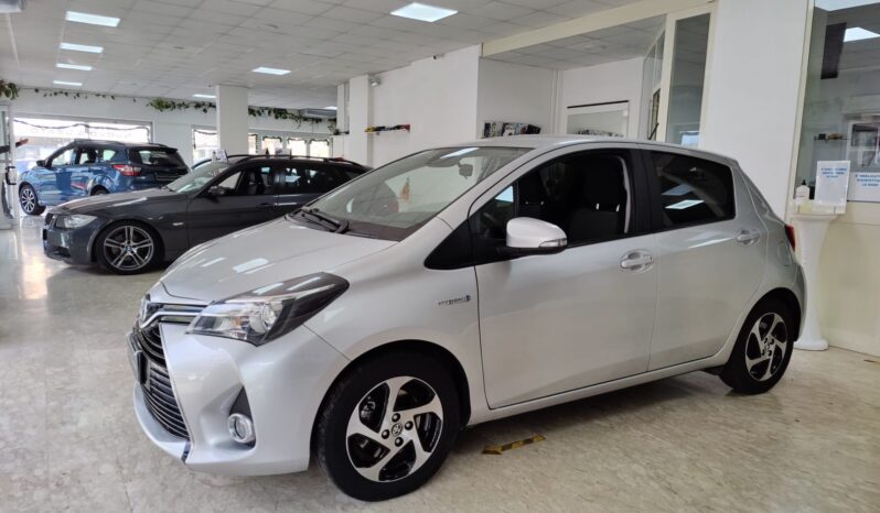 Toyota Yaris 1.5 Hybrid pieno