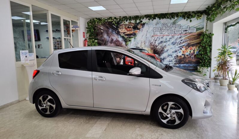 Toyota Yaris 1.5 Hybrid pieno