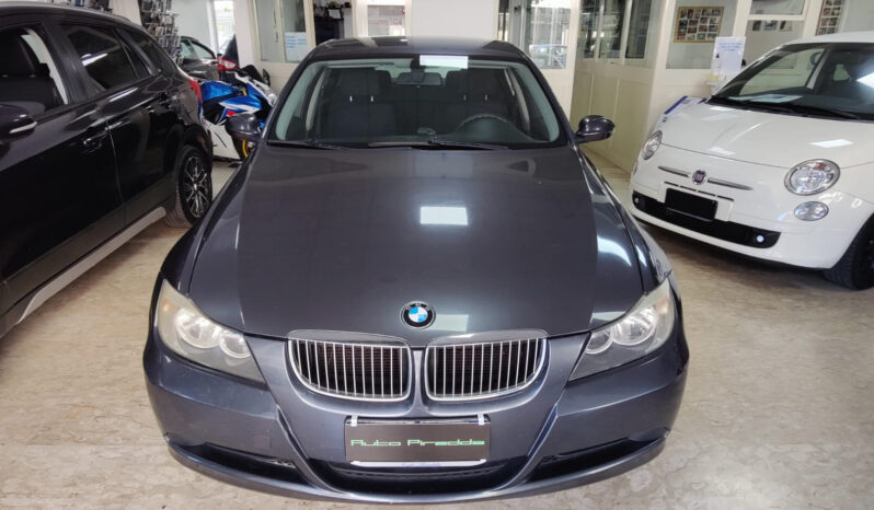 Bmw 320d berlina 3 volumi pieno