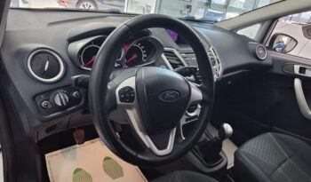Ford Fiesta 1.4 TDCi 70CV 5 Porte Titanium pieno