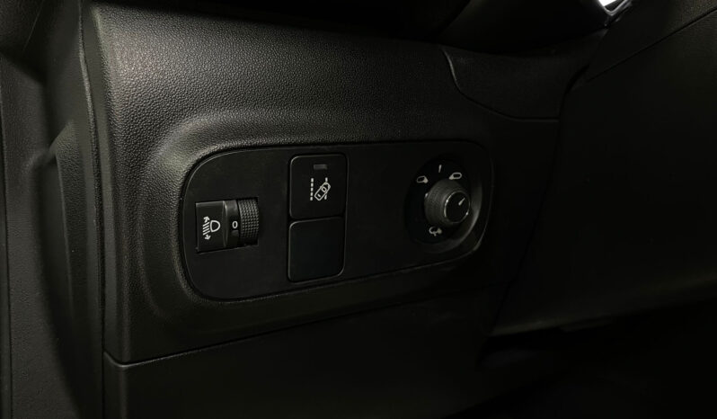 Citroen C3 1.2 PureTech Shine pieno