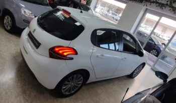 Peugeot 208 1.2 5 Porte Euro 6 pieno