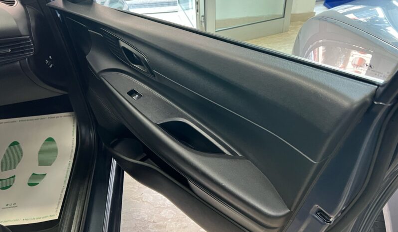 Hyundai i20 1.2 MPI MT Connectline pieno