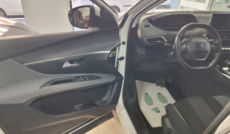 Peugeot 3008 1.5 BlueHDi 130 EAT8 pieno