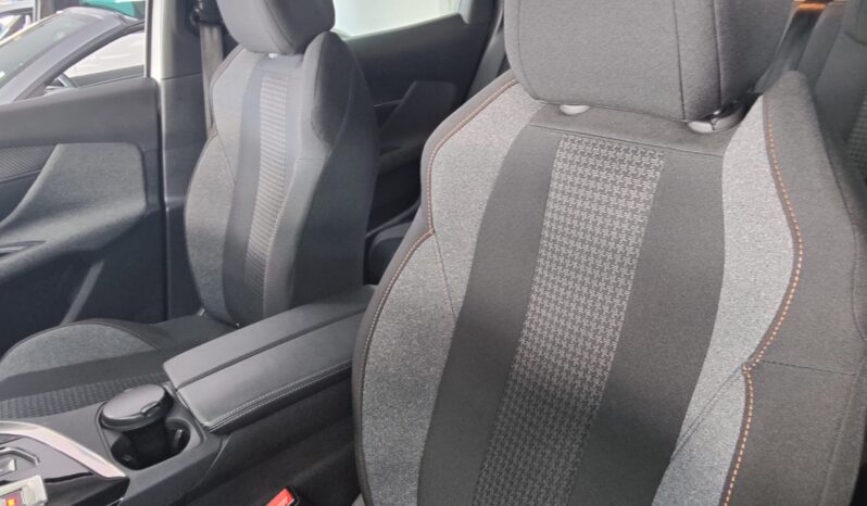 Peugeot 3008 1.5 BlueHDi 130 EAT8 pieno