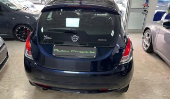 Lancia Ypsilon 1.0 FireFly 5 Porte Hybrid Ecochic pieno