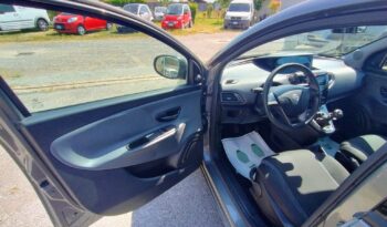 Lancia Ypsilon 1.2 69 CV 5 Porte Euro6 pieno