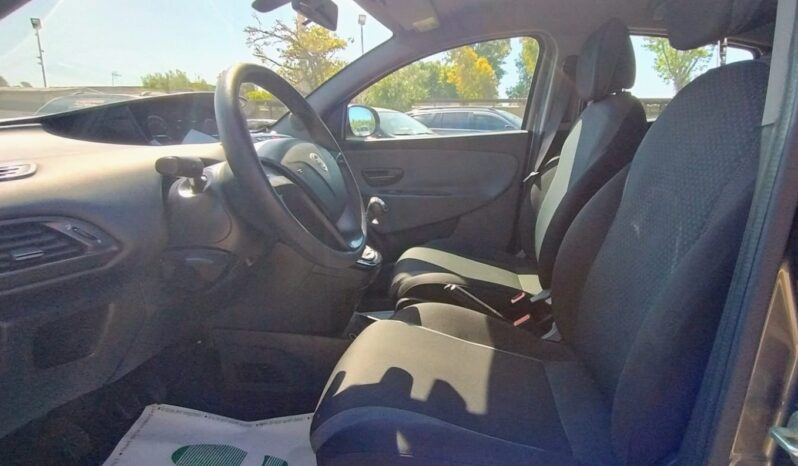 Lancia Ypsilon 1.2 69 CV 5 Porte Euro6 pieno