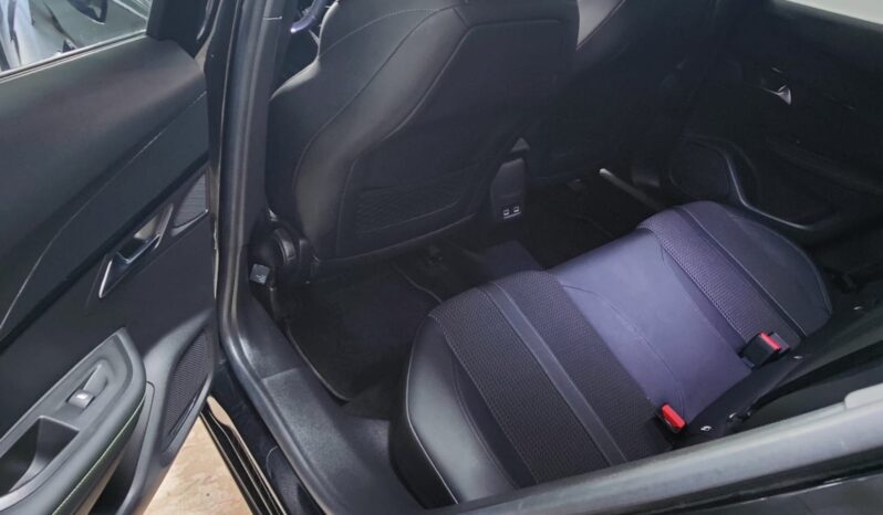 Peugeot 2008 1.5 BlueHDi 130 EAT8 GT pieno