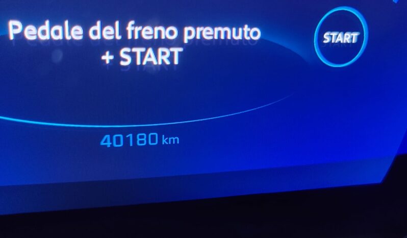 Peugeot 2008 1.5 BlueHDi 130 EAT8 GT pieno