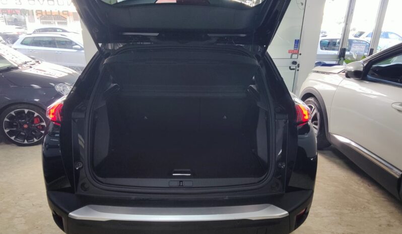 Peugeot 2008 1.5 BlueHDi 130 EAT8 GT pieno