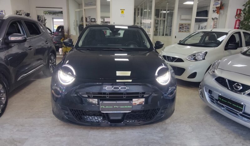 FIAT 600 Hybrid Noleggio Lungo Termine pieno