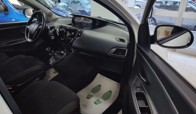 Lancia Ypsilon 0.9 TwinAir 5 Porte Ecochic Gold pieno