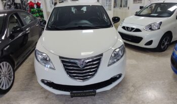 Lancia Ypsilon 0.9 TwinAir 5 Porte Ecochic Gold pieno