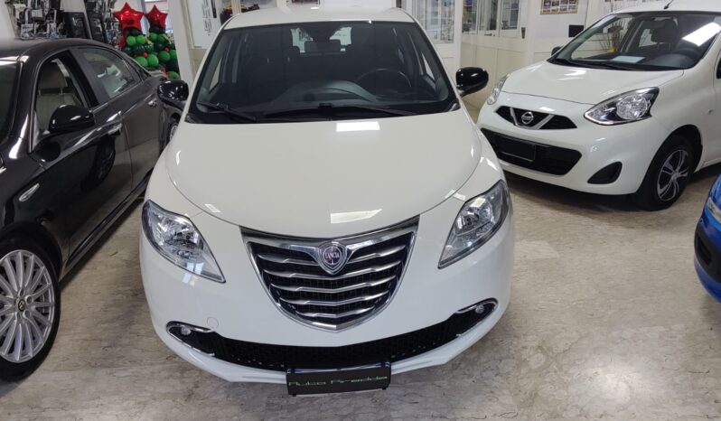 Lancia Ypsilon 0.9 TwinAir 5 Porte Ecochic Gold pieno