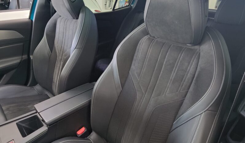 Peugeot 408 130 CV EAT8 GT pieno
