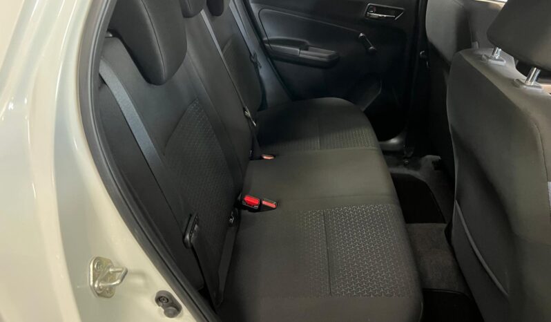 Suzuki Swift 1.2 Hybrid pieno