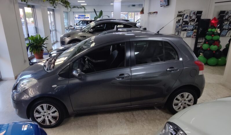 Toyota Yaris 1.0 5 Porte pieno