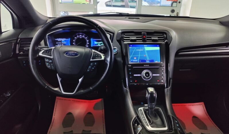 Ford Mondeo Full Hybrid 2.0 eCVT SW ST-Line pieno