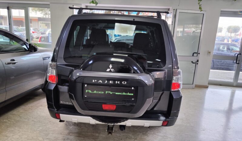 Mitsubishi Pajero 3.2 DI-D aut. 5p. Intense 7 Posti pieno