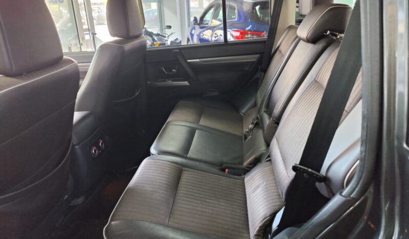 Mitsubishi Pajero 3.2 DI-D aut. 5p. Intense 7 Posti pieno