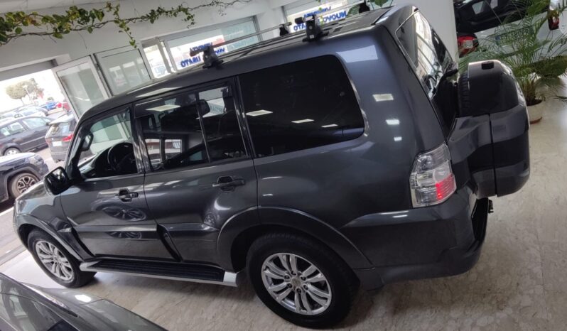 Mitsubishi Pajero 3.2 DI-D aut. 5p. Intense 7 Posti pieno