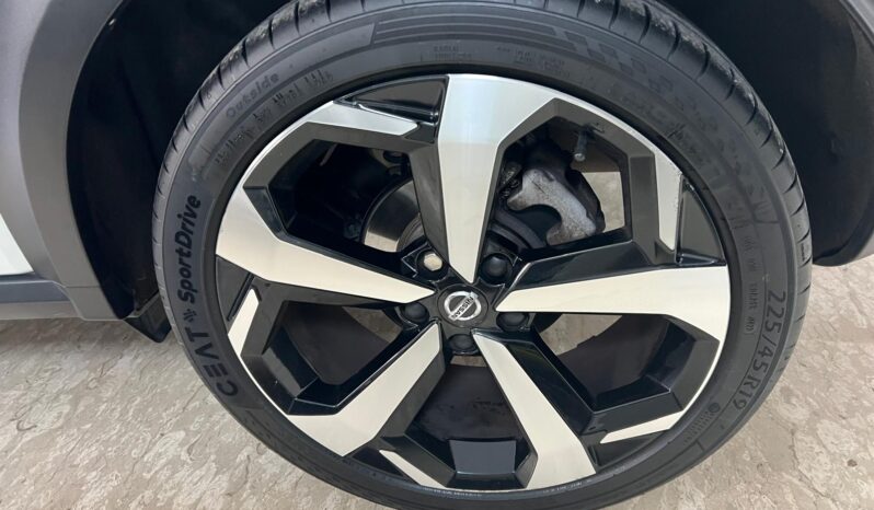 Nissan Juke 1.0 DIG-T 114 CV Tekna pieno