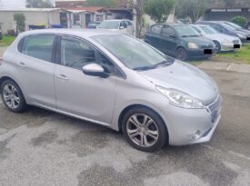 Peugeot 208 1.2 VTi 82 CV 5 Porte Allure