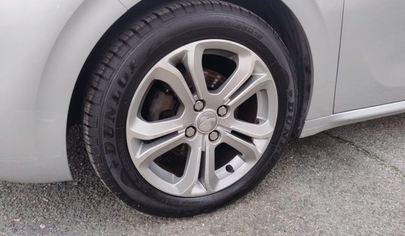 Peugeot 208 1.2 VTi 82 CV 5 Porte Allure pieno
